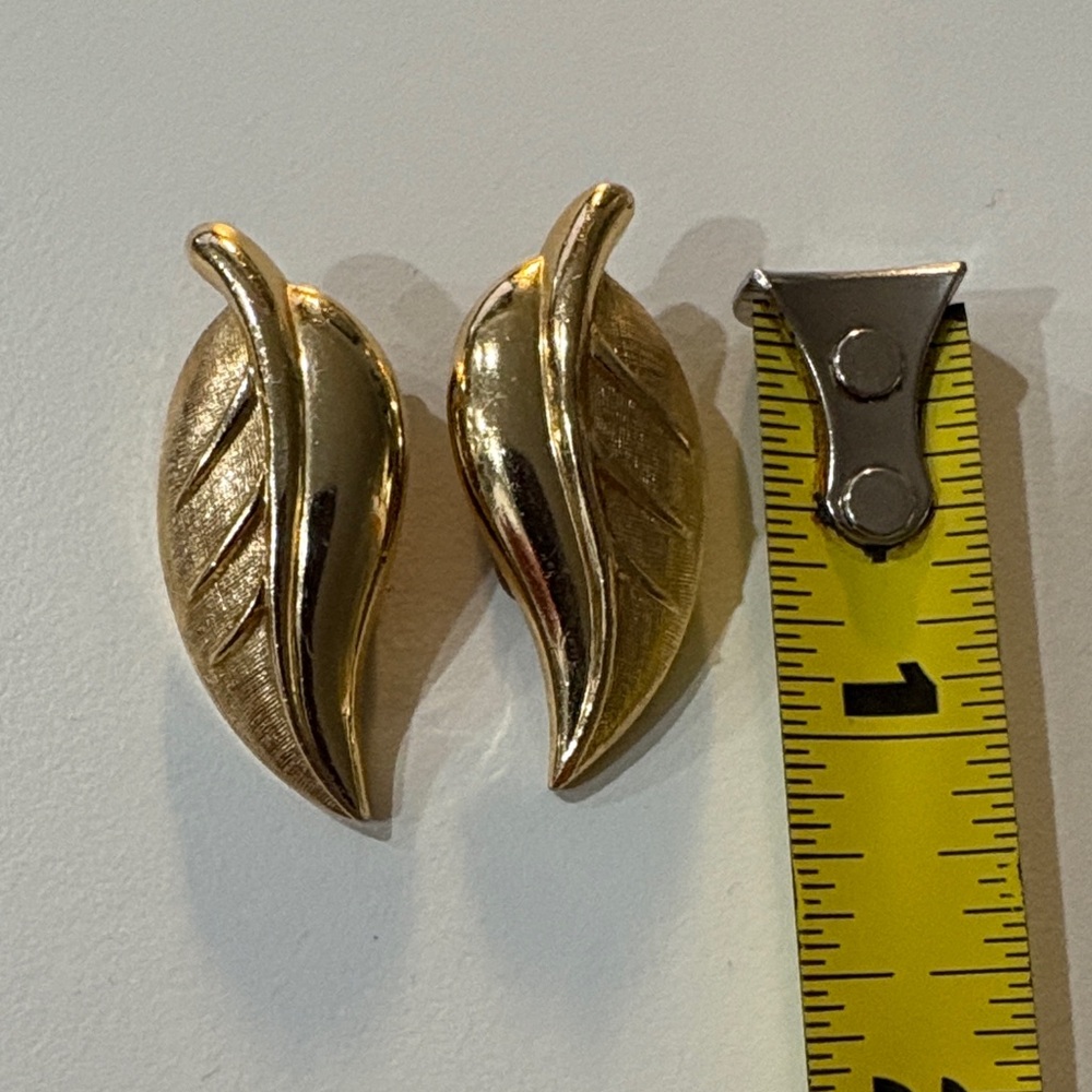 Gold Metal Leaf Clip-On Vintage Earrings